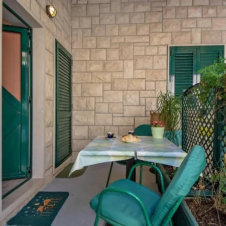 Casa de hóspedes In With Terrace, Air Conditioning, Wifi 3758-4 Bol