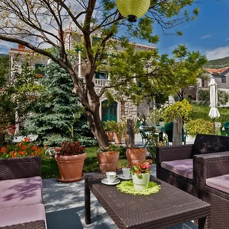 Gasthof In With Terrace, Air Conditioning, Wifi 3758-4 Bol